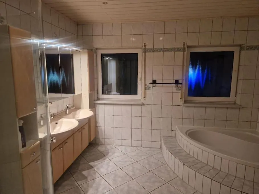 Wi03 120M² Grosses 5 Zimmer Apartment Fur Bis Zu 9 Personen Raunheim